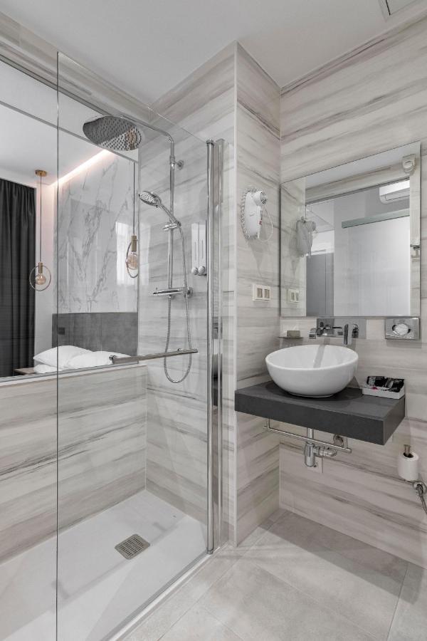 Emba Room Мадрид Екстериор снимка